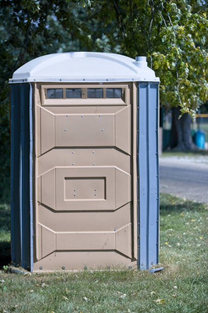 Best Porta potty delivery and setup  in Fairmont, MN